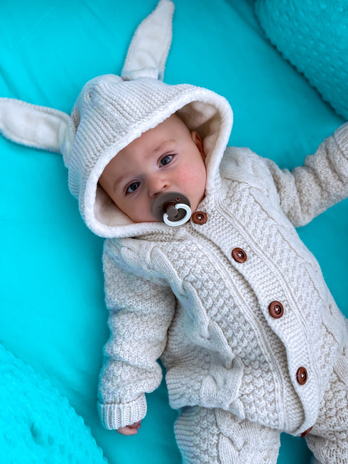 Megztas, vilnonis kombinezonas vaikams "BUNNY" - kreminės baltos spalvos
